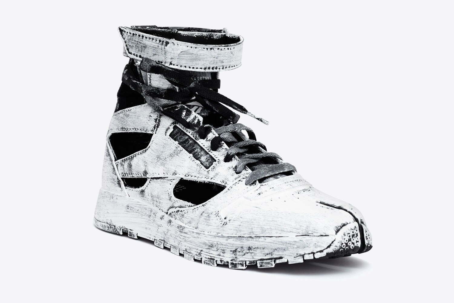 Maison Martin Margiela タビシューズ型ボトルオープナー - メルカリ