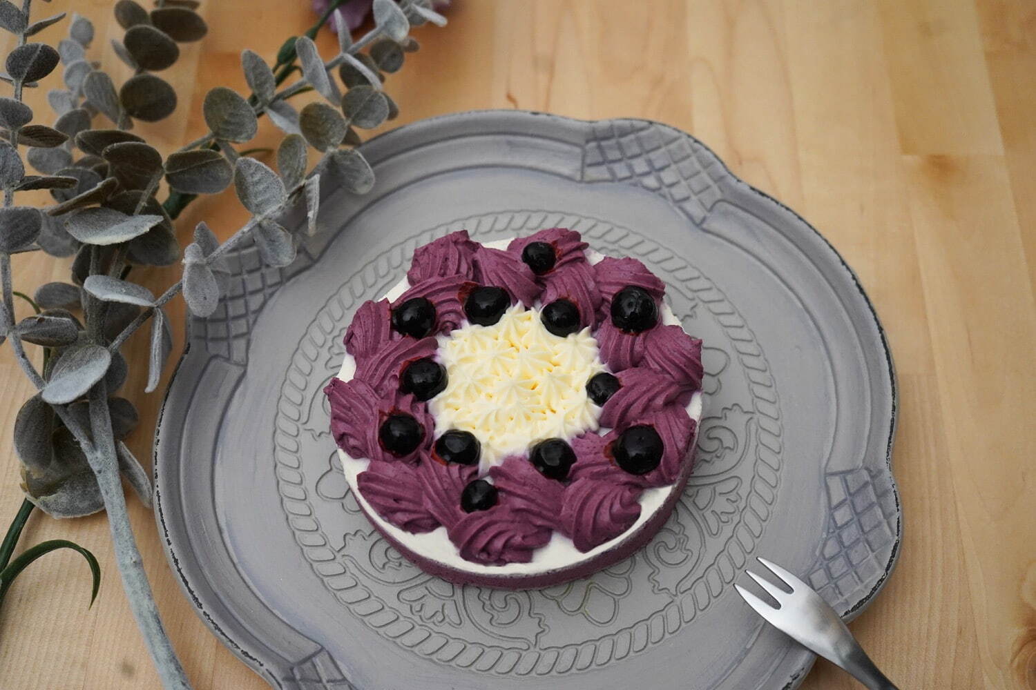 フォルマから“ブルーベリー×マスカルポーネ”2層仕立てのレアチーズケーキ｜写真2
