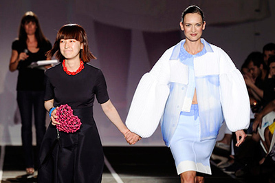 新人デザイナーの登竜門「ITS 2013」、「日本のヤクザ」にインスパイアされたショーが最優秀賞に