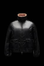 モンクレール21年新作アウター、リバーシブル仕様のショートダウンや“着物スリーブ”ウールコート｜写真9