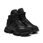 プラダ、アウトドア着想の新作ウェア - テクニカル素材のブルゾンやドレス、スニーカー｜写真5