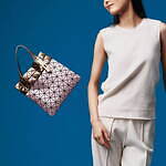 BAO BAO ISSEY MIYAKE新作、"宝石のように輝く"トートバッグなど｜写真10