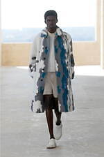 フェンディ 2022年春夏メンズコレクション、世界に贈るローマの白昼夢｜写真38