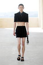 フェンディ 2022年春夏メンズコレクション、世界に贈るローマの白昼夢｜写真43