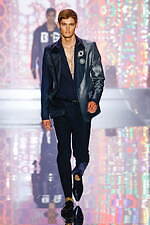 ドルチェ＆ガッバーナ 2022年春夏メンズコレクション - “喜びに満ちた”色と光の競演｜写真32