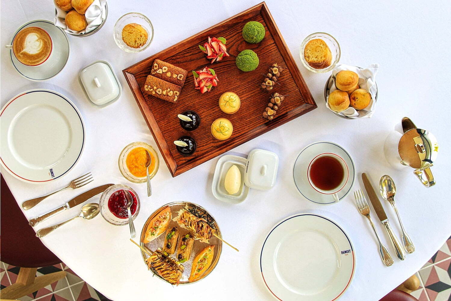 サヴァラン｜“ブノワ初”アフタヌーンティーが京都で、デュカス・パリ監修のショコラスイーツなど