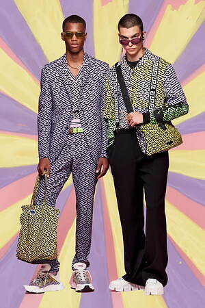 ヴェルサーチェ(VERSACE) 2022年リゾートウィメンズ&メンズコレクション  - 写真22