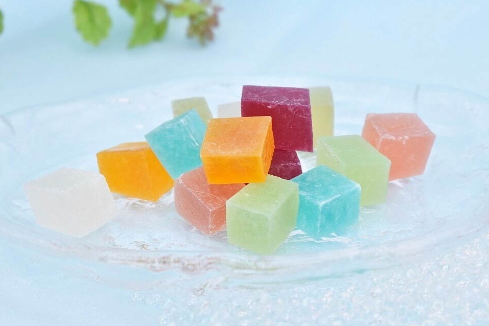 和菓子｜夏の和菓子「琥珀糖」“花火”から着想した7種の限定味が鎌倉紅谷で、ミントやラムネなど