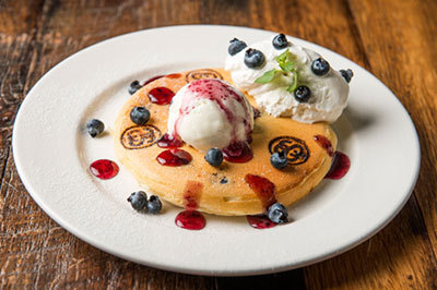 渋谷ヒカリエで、ステューシーウィメン トウキョウが「フリー・パンケーキ」企画を開催