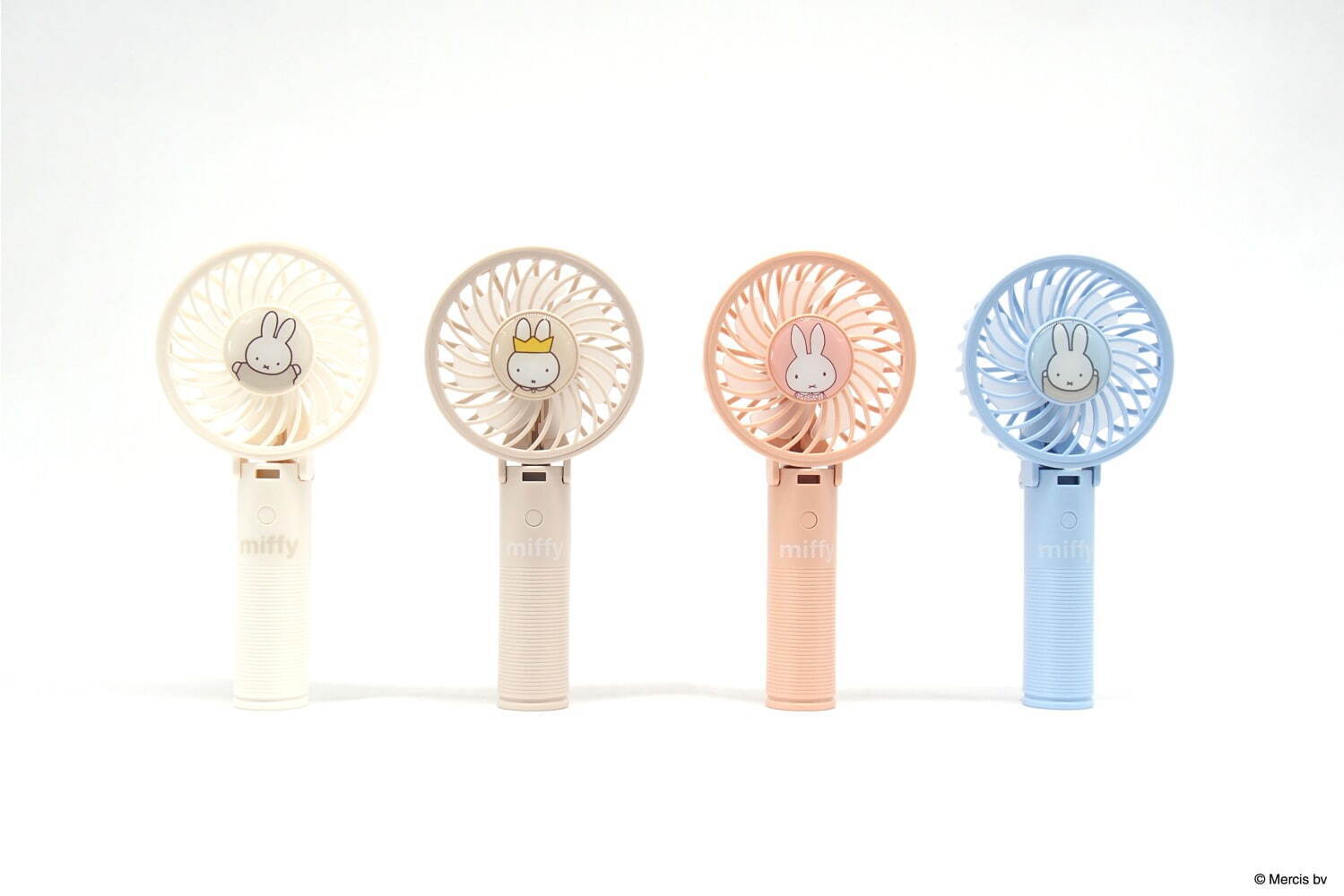 〈ミッフィー〉4WAY HANDY FAN・ベーシックタイプ 2,750円