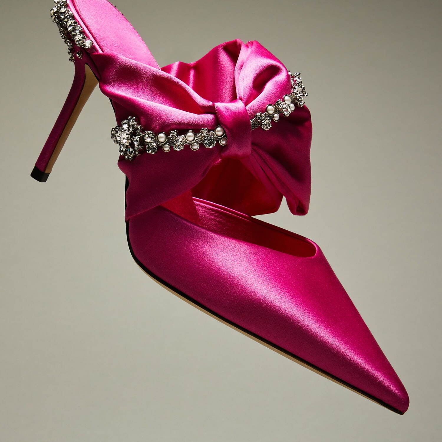 ジミー チュウ“花を纏う”サンダルや“ジュエリーのような”パンプス、公募スケッチから夢の靴を実現｜写真6