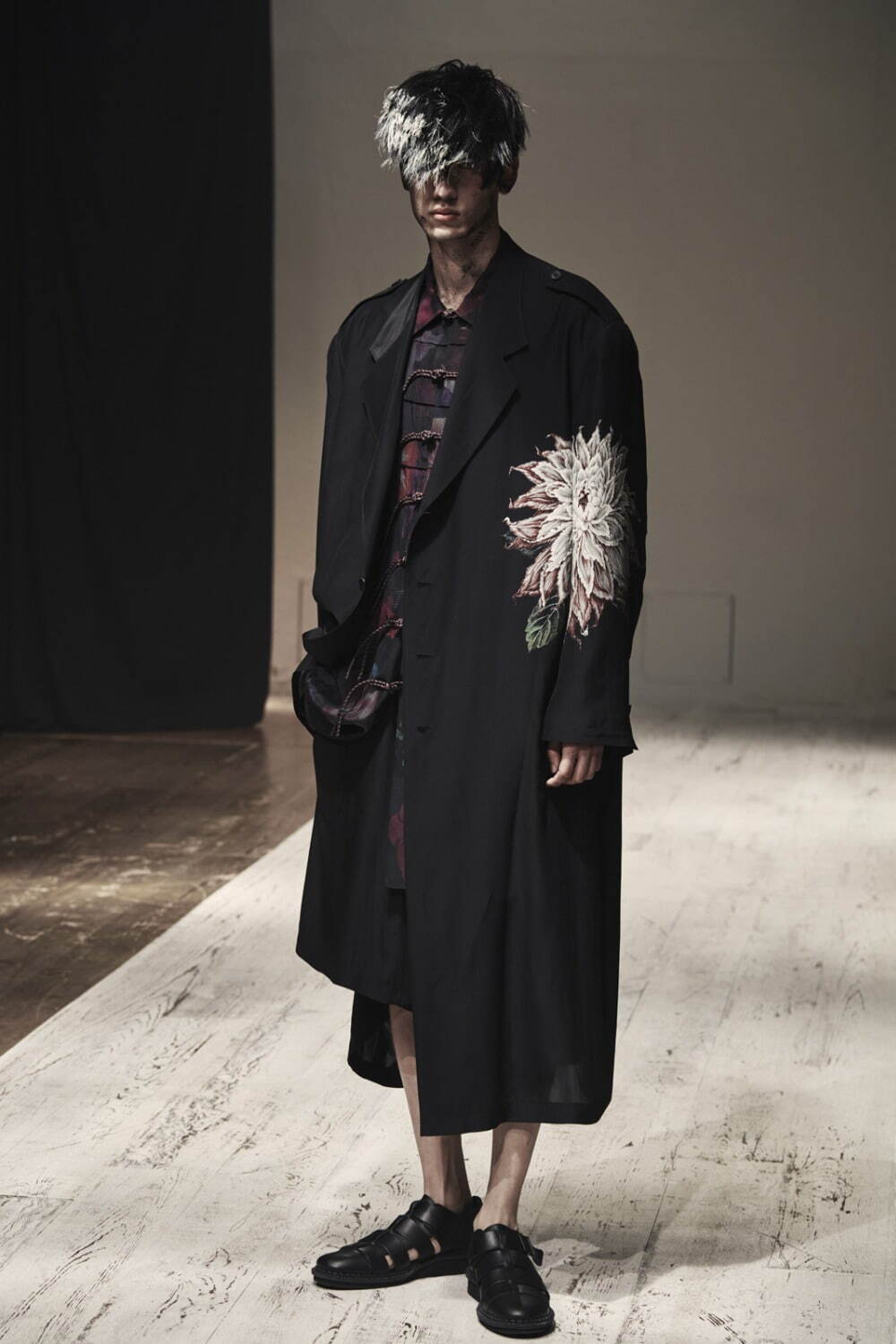 ヨウジヤマモト(Yohji Yamamoto) 2022年春夏メンズコレクション  - 写真17