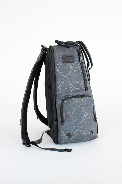 ミハラヤスヒロ×TUMI、京都・西陣織のバックパック＆キャリーバッグ 