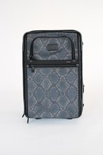 ミハラヤスヒロ×TUMI、京都・西陣織のバックパック＆キャリーバッグ登場｜写真23