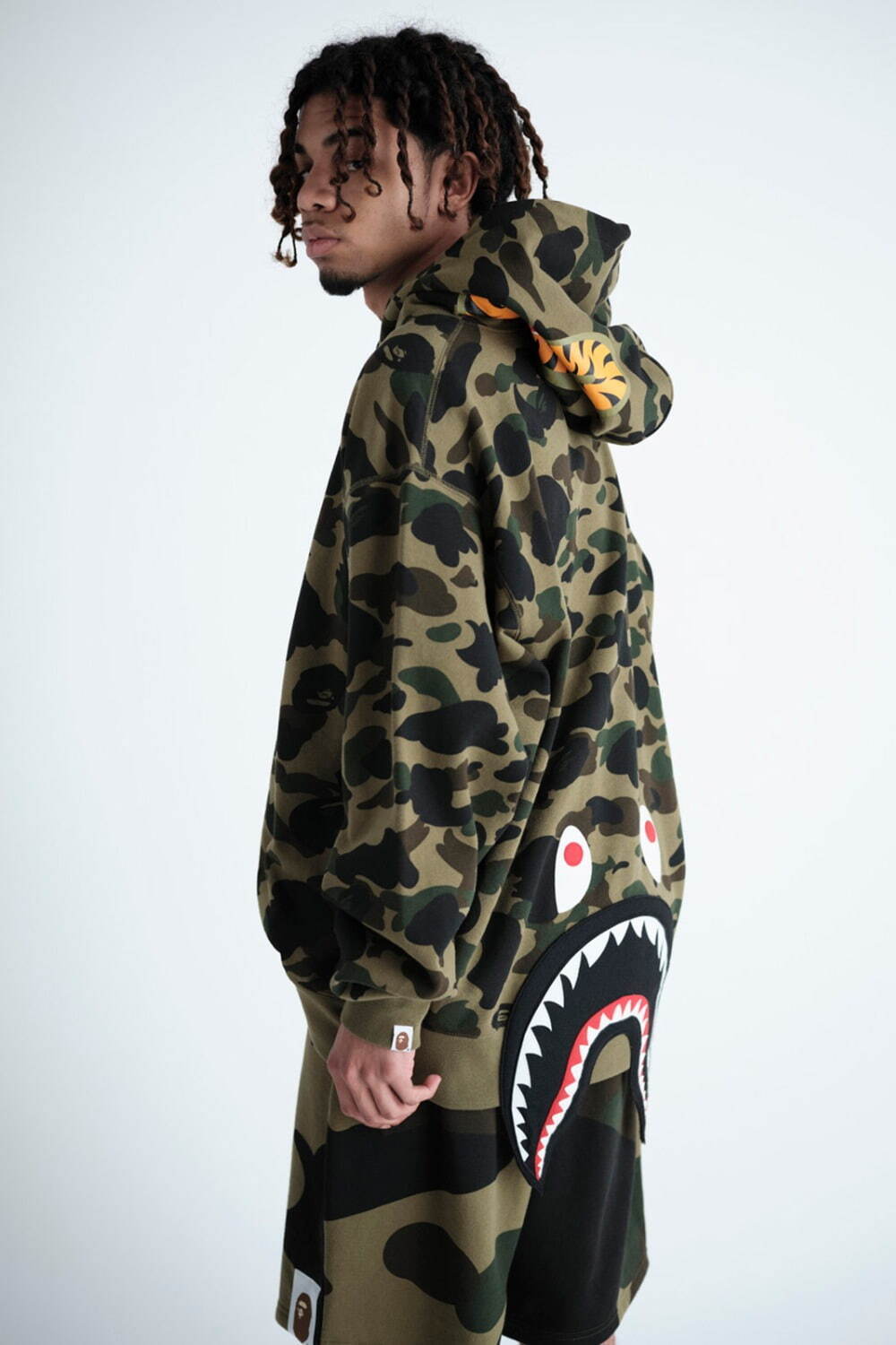 Ａ　ＢＡＴＨＩＮＧ　ＡＰＥ  アベイシングエイプ