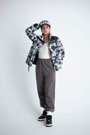 ア ベイシング エイプ(A BATHING APE) 2021-22年秋冬ウィメンズコレクション  - 写真1