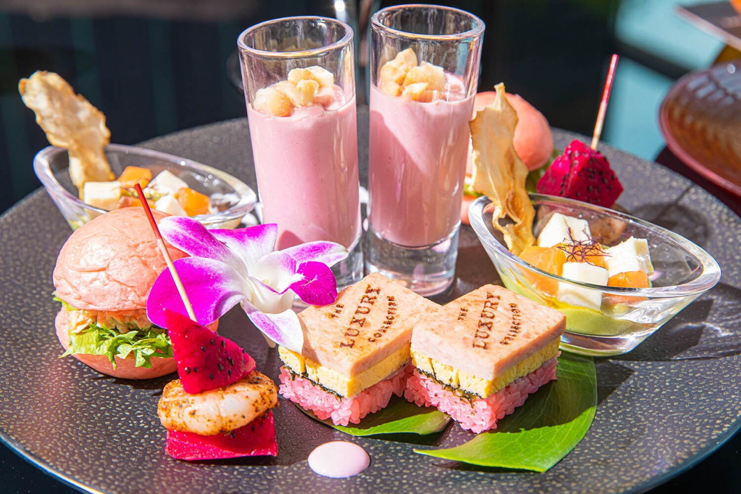 アフタヌーンティー「Pink Palace Afternoon Tea Inspired by The Royal Hawaiian Resort」6,500円