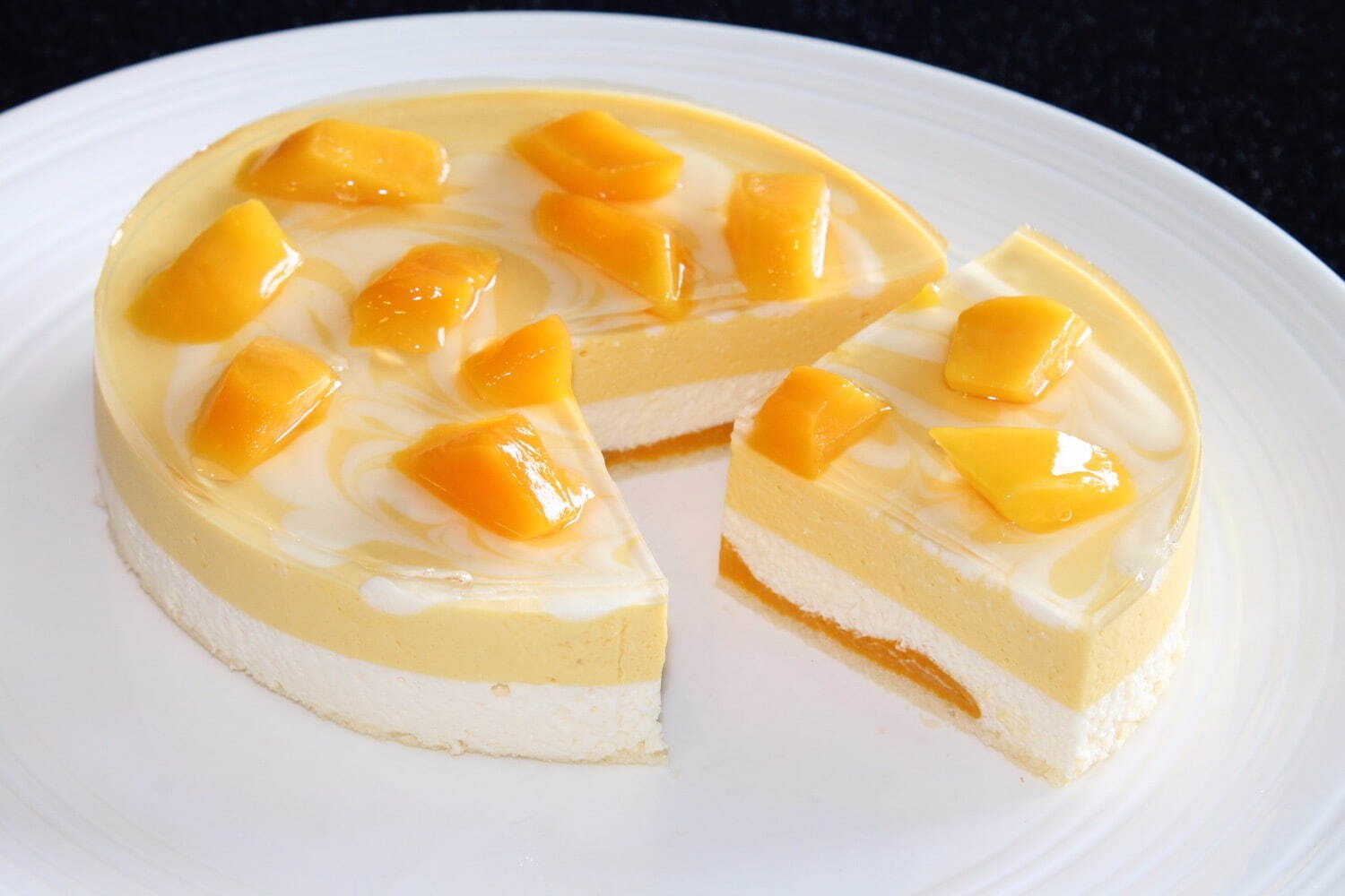 フォルマ 七夕の夜空 をイメージしたレアチーズケーキ カシス チーズムースのさっぱりとした味わい ファッションプレス