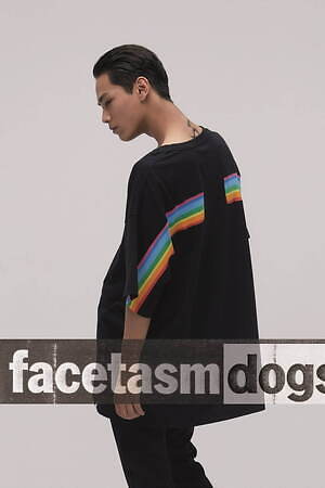 ファセッタズム×KOHH手掛ける「ドッグス」“虹色”ビッグTや