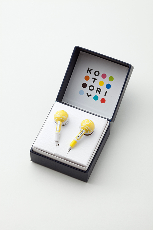 フレッドペリー×KOTORI、レコードグラフィック＆ローレルマークのイヤフォン登場｜写真9