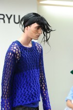 ガンリュウ(GANRYU) 2014年春夏コレクション - ルーズさと爽やかさの新しいバランス｜写真23