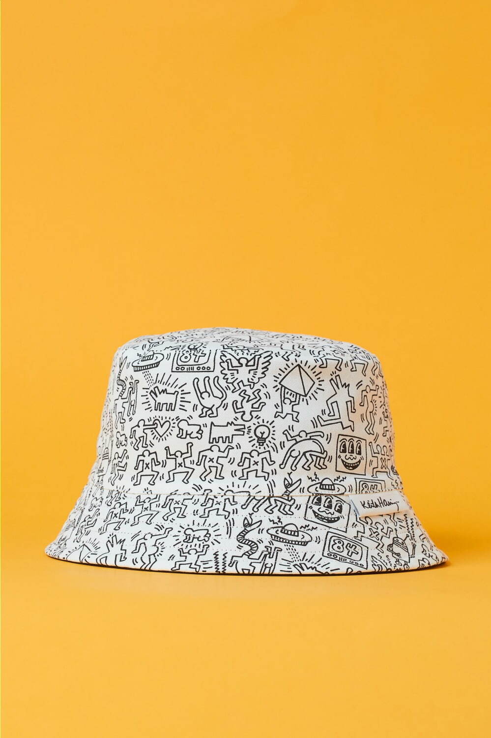 H&M×キース・ヘリング - メンズグラフィックTシャツやカラフル総柄シャツ、スニーカーも｜写真33