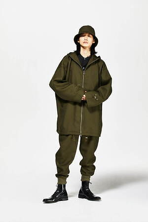 ミディウミソリッド(MIDIUMISOLID) 2021-22年秋冬ウィメンズ&メンズコレクション  - 写真23