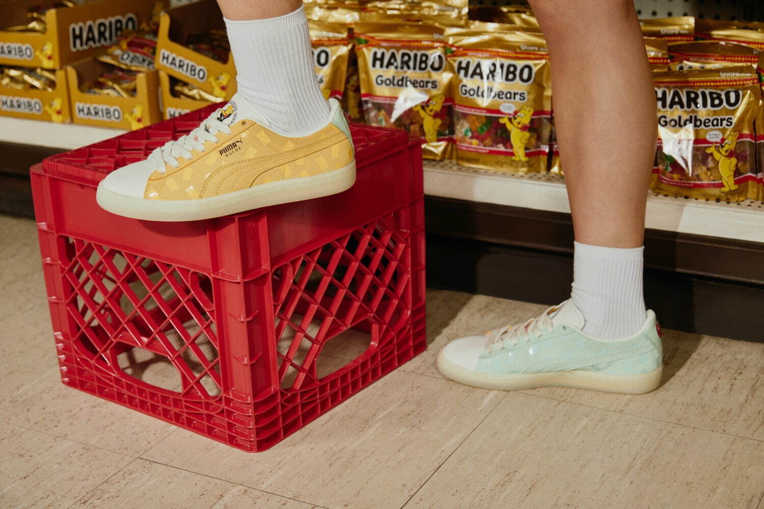 PUMA X HARIBO　プーマ ハリボー　スニーカー    スエード