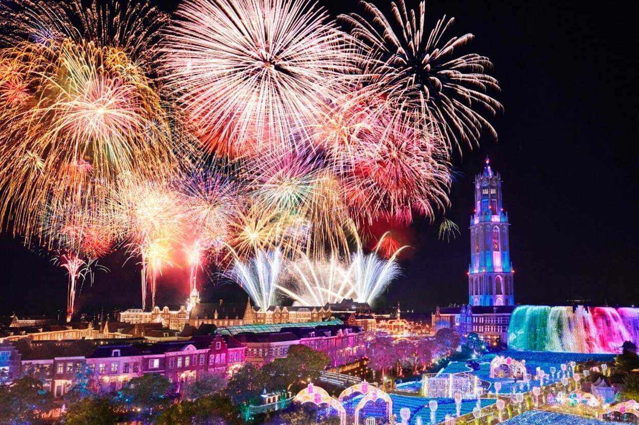 ハウステンボス サマーフェスティバル 光の街の夏祭り 南国ショーにナイトプール スペシャル花火も ファッションプレス ハウステンボス サマーフェスティバル 光の街の夏祭り 南国ショーにナイトプール スペシャル花火も ファッションプレス
