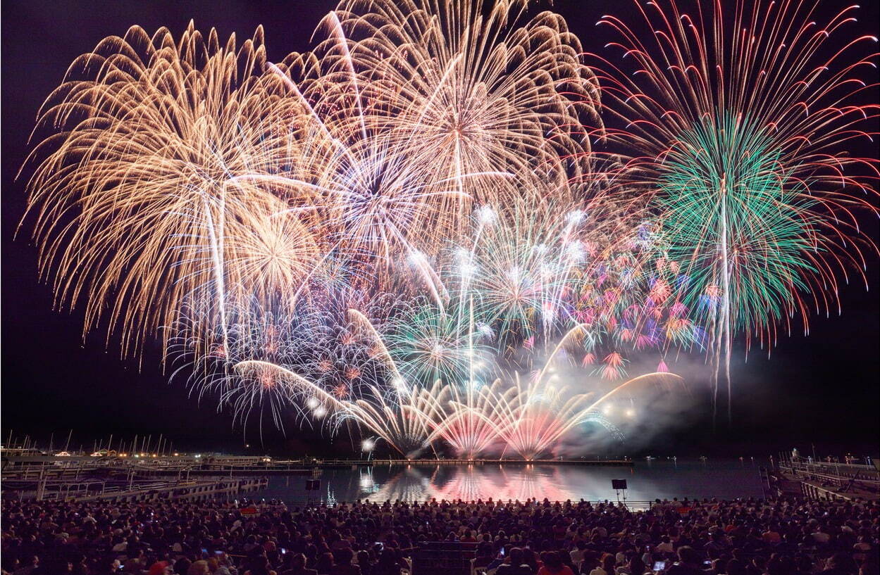 長崎・ハウステンボスの夏イベント - ナイトプールや全長65m巨大スライダー、3千発の打ち上げ花火｜写真15