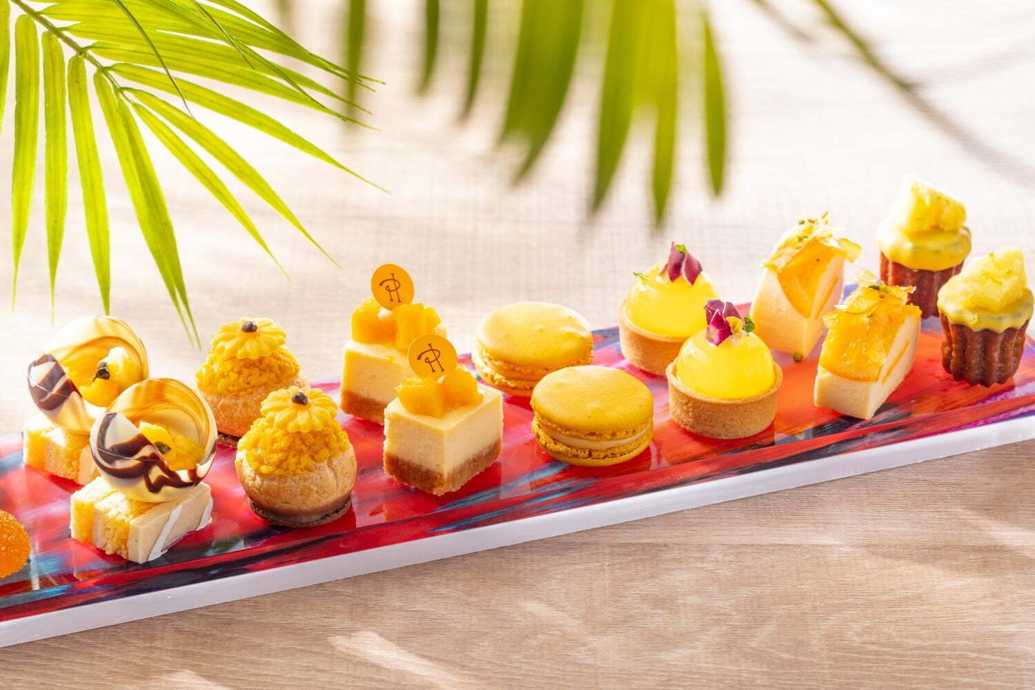 ブランチ｜ピエール・エルメ・パリとコラボ“トロピカル”アフタヌーンティー、キンプトン新宿東京で