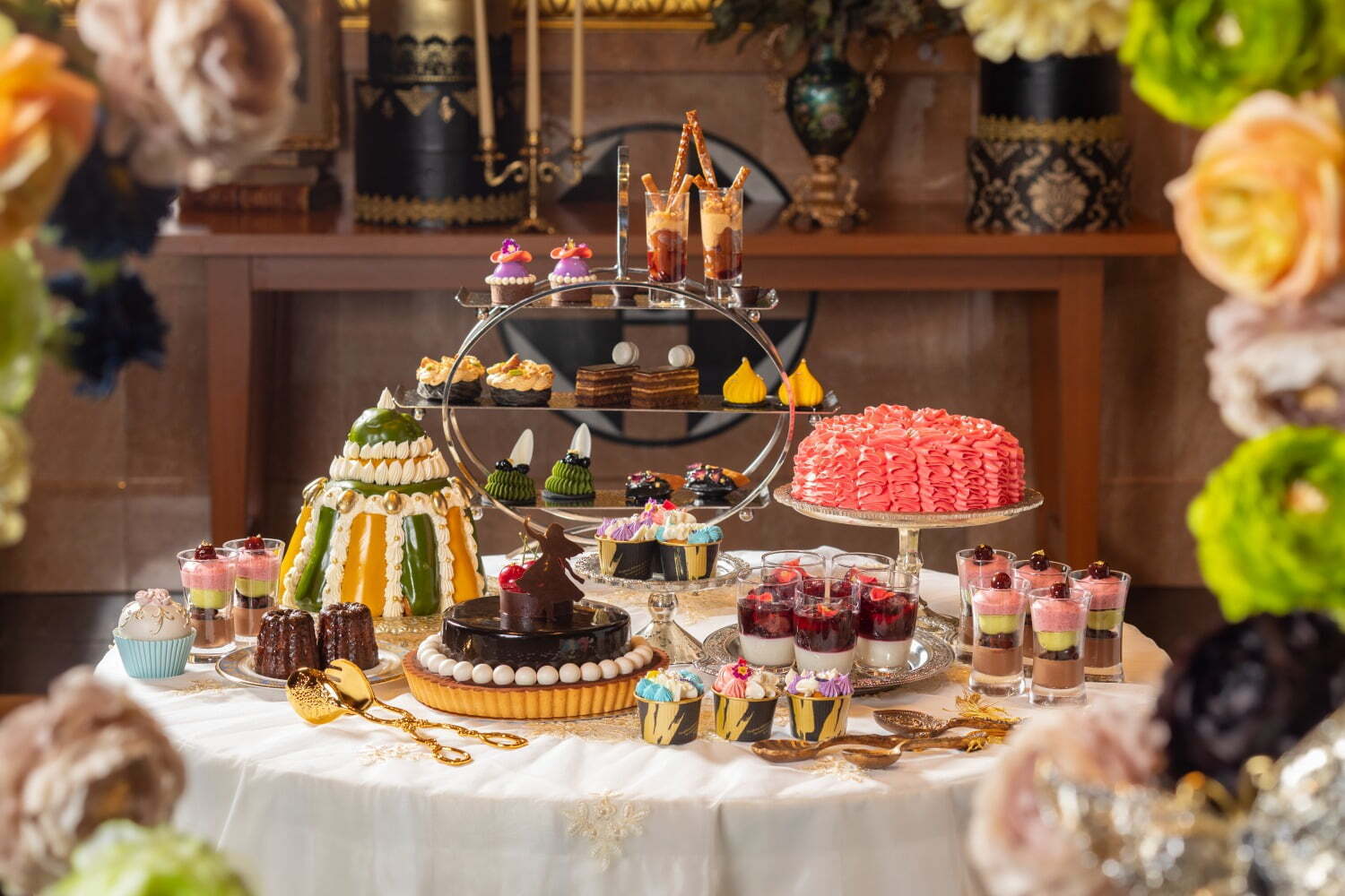 “不思議の国のアリスとマリーアントワネットが出会う”ヒルトン名古屋のアフタヌーンティー＆ビュッフェ