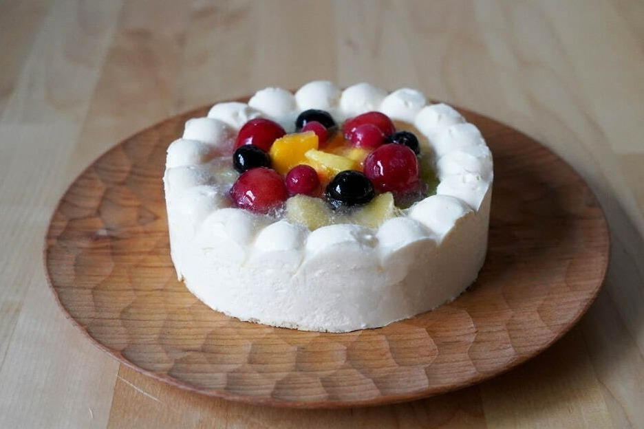 フォルマ限定“フルーツたっぷり”レアチーズケーキ、マンゴー＆キウイにマスカルポーネムース