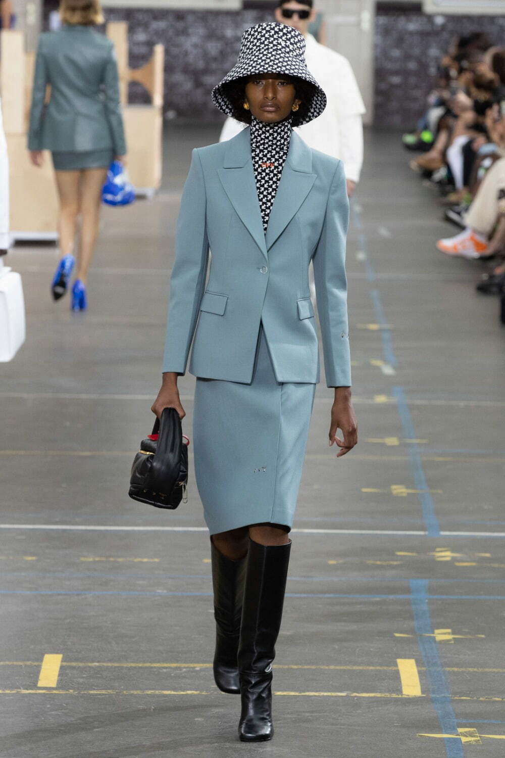 オフ-ホワイト (OFF-WHITE) 2021-22年秋冬ウィメンズ&メンズ ...