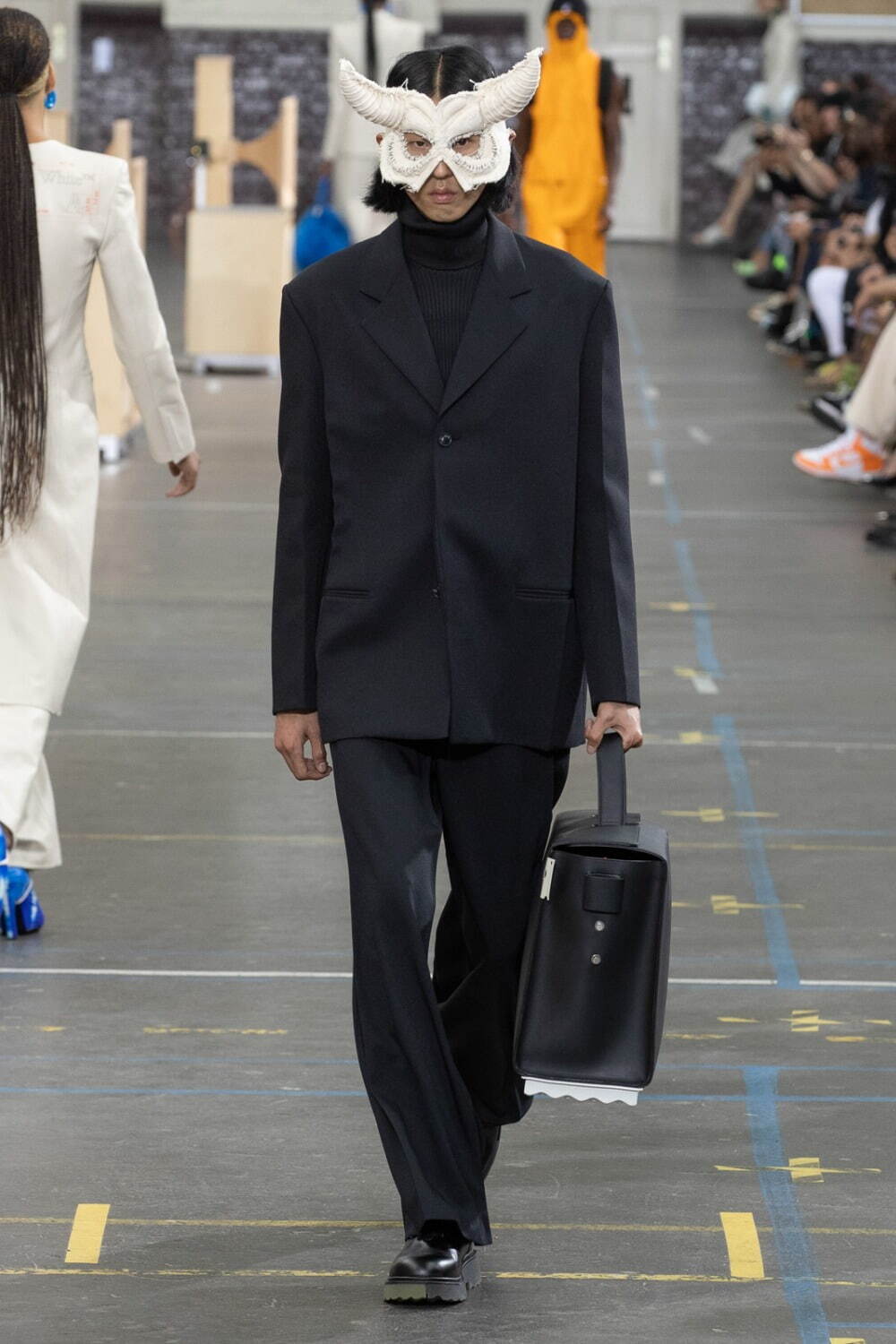 オフ-ホワイト  2021-22年秋冬<span>コレクション</span> - 写真17