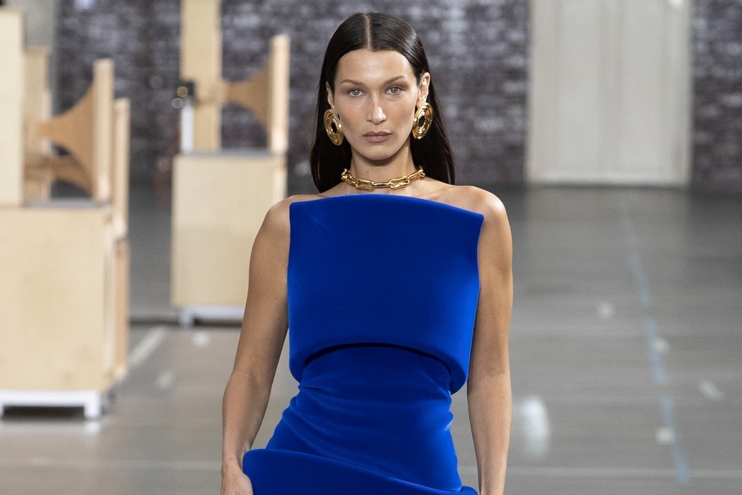 オフ-ホワイト  2021-22年秋冬 ウィメンズ&メンズ コレクション