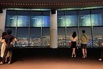 東京スカイツリーの地上350mで楽しむ“バーチャル”花火、窓ガラスに隅田川の花火映像を投影