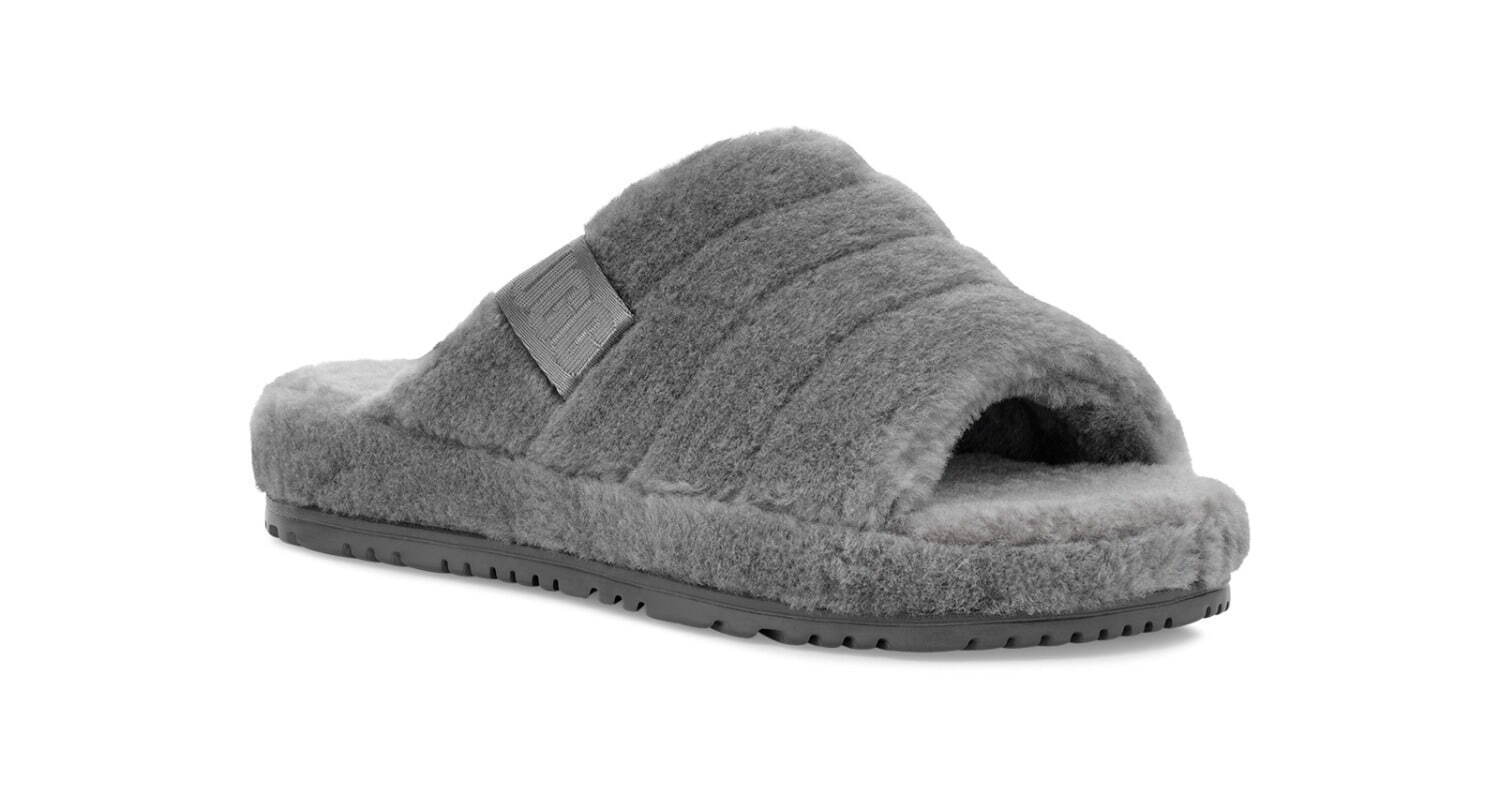 UGG新作メンズサンダル「フラッフ ザット」ベルクロ仕様の