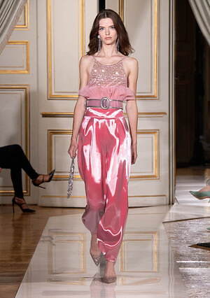 ジョルジオ アルマーニ プリヴェ(GIORGIO ARMANI PRIVÉ) 2021-22年秋冬ウィメンズコレクション  - 写真35