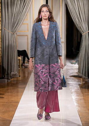 ジョルジオ アルマーニ プリヴェ(GIORGIO ARMANI PRIVÉ) 2021-22年秋冬ウィメンズコレクション  - 写真38