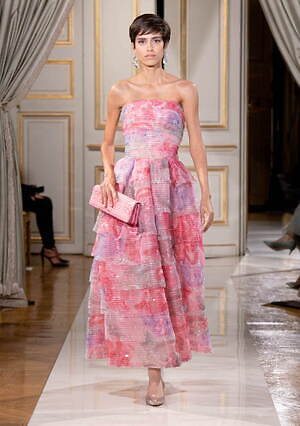 ジョルジオ アルマーニ プリヴェ(GIORGIO ARMANI PRIVÉ) 2021-22年秋冬ウィメンズコレクション  - 写真53