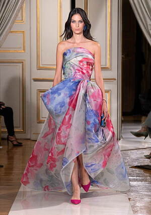 ジョルジオ アルマーニ プリヴェ(GIORGIO ARMANI PRIVÉ) 2021-22年秋冬ウィメンズコレクション  - 写真56