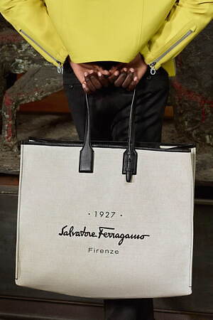 フェラガモ(Ferragamo) 2022年リゾートウィメンズ&メンズコレクション  - 写真30