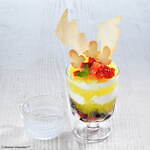 ムーミンカフェ「ムーミン谷 かき氷パフェ」ソーダを注ぐとドリンクに変わる“うみ色・森色”スイーツ｜写真4