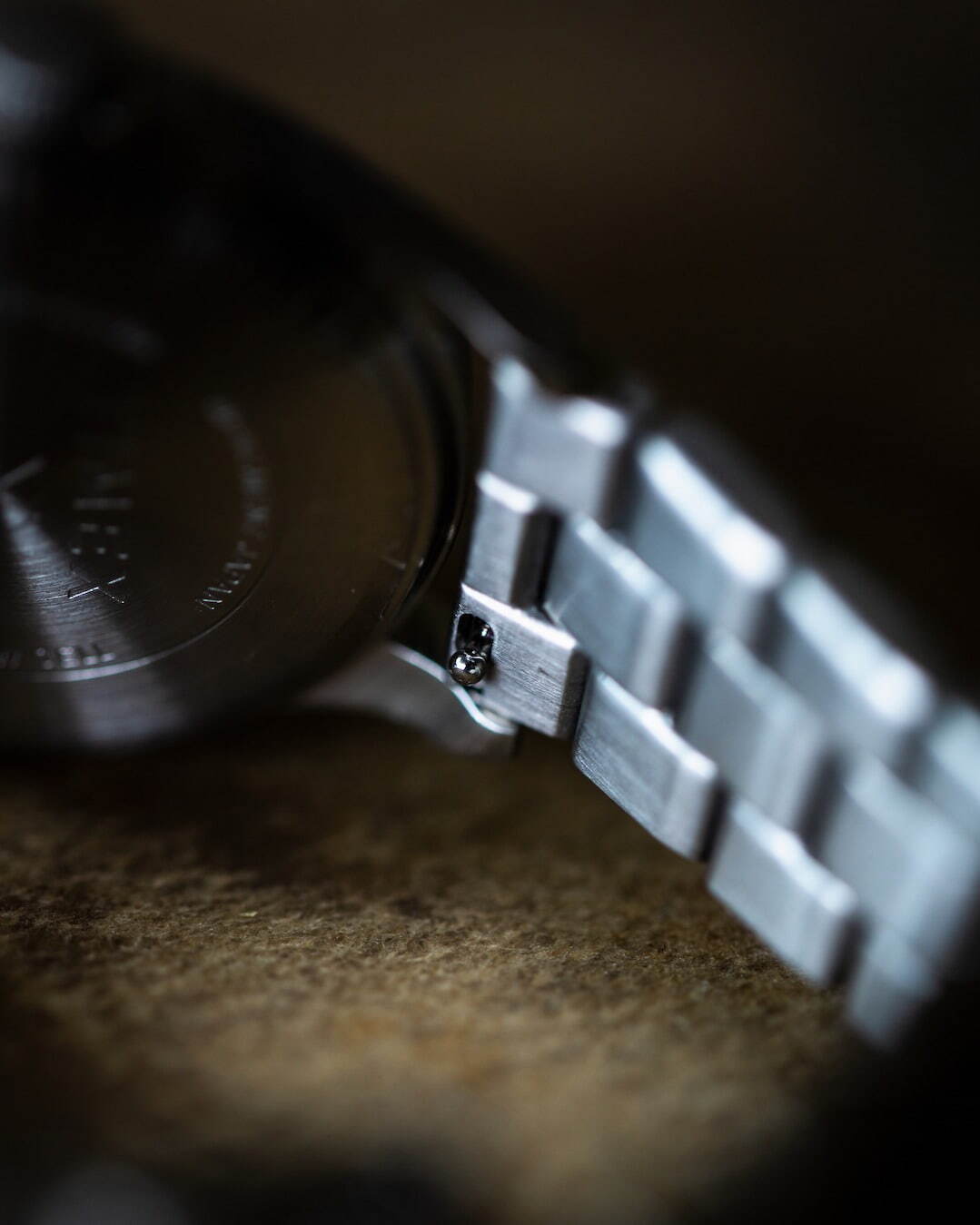 ビームス×タイメックスのコラボ腕時計、特注ステンレスバンド採用のミリタリーウォッチ｜写真6