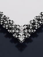 カルティエの新作ハイジュエリー、“パンテール”着想ネックレスや“ピーコック色”リング｜写真8