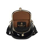 ヴァレンティノ(VALENTINO), フェンディ(FENDI), ディオール(DIOR), ルイ・ヴィトン(LOUIS VUITTON), コーチ(COACH), マーク ジェイコブス(MARC JACOBS), イル ビゾンテ(IL BISONTE), ディーゼル(DIESEL), ポーター(PORTER), トーガ(TOGA), シーバイクロエ(See By Chloé), エンポリオ アルマーニ(EMPORIO ARMANI), ロンシャン(LONGCHAMP), ヴェルサーチェ(VERSACE), トリー バーチ(TORY BURCH), フェラガモ(Ferragamo) 人気ブランド21年秋冬一覧｜写真21