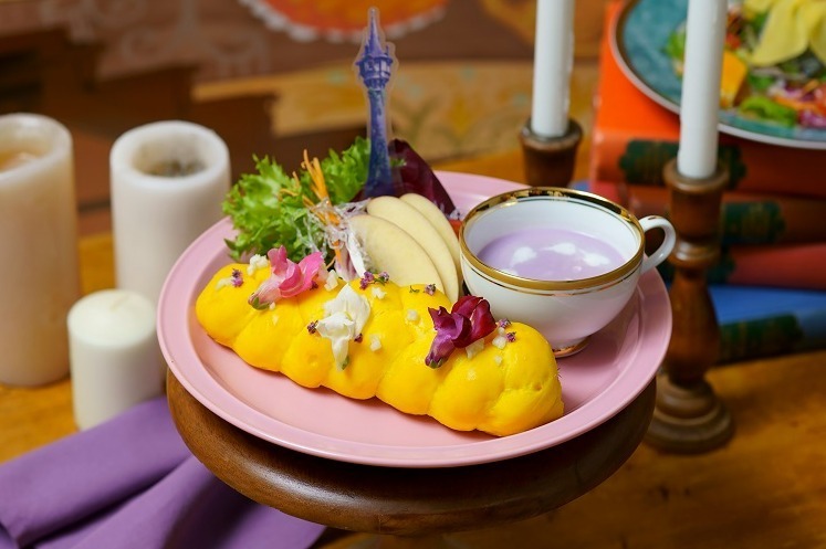塔の上のラプンツェル」OH MY CAFEが東京・大阪・名古屋で、“塔の中”をテーマにした世界観 ファッションプレス