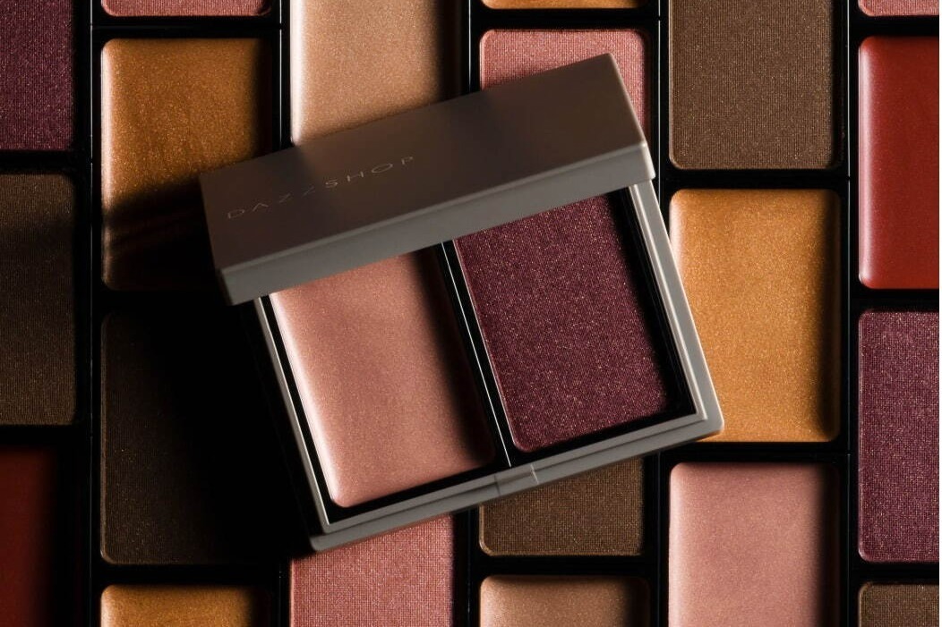 アイシャドー｜ダズショップ21年秋コスメ「デュオアイシャドウ」クリーム＆パウダー2質感が生む立体ニュアンスアイ