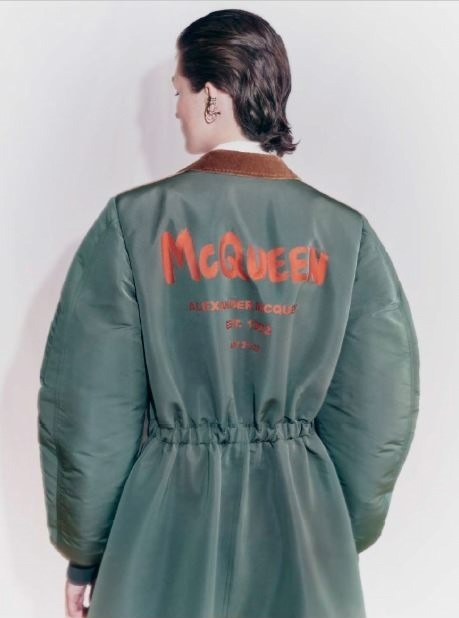アレキサンダー・マックイーン(Alexander McQueen) McQueen｜写真22